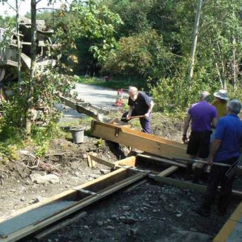 Starting the centre pour